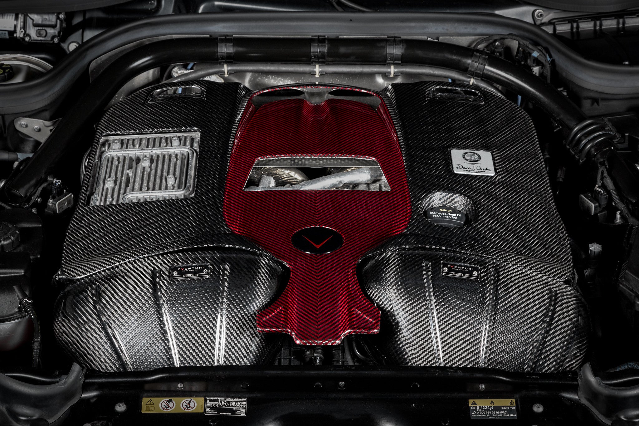 Eventuri Intake System in Gloss Carbon Fiber for Mercedes G63 AMG W463 W464 M177