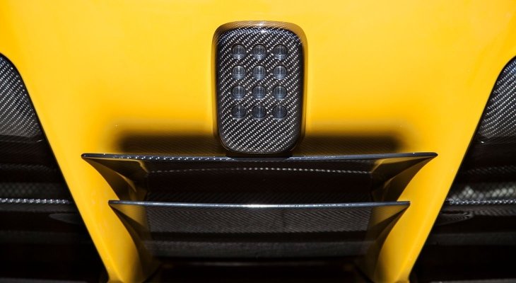 Novitec Ferrari F12 Berlinetta | Diffusor Center Part & Upper Position (F622239)