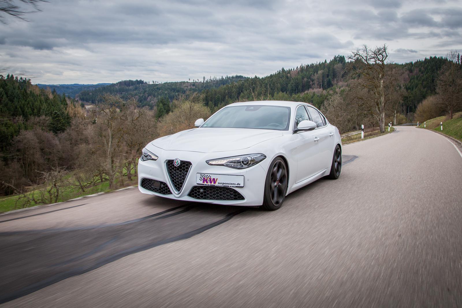 KW Coilover suspension V3 inox (incl. deactivation for electronic dampers) ALFA ROMEO GIULIA (952_) 10/2015- (35215031)