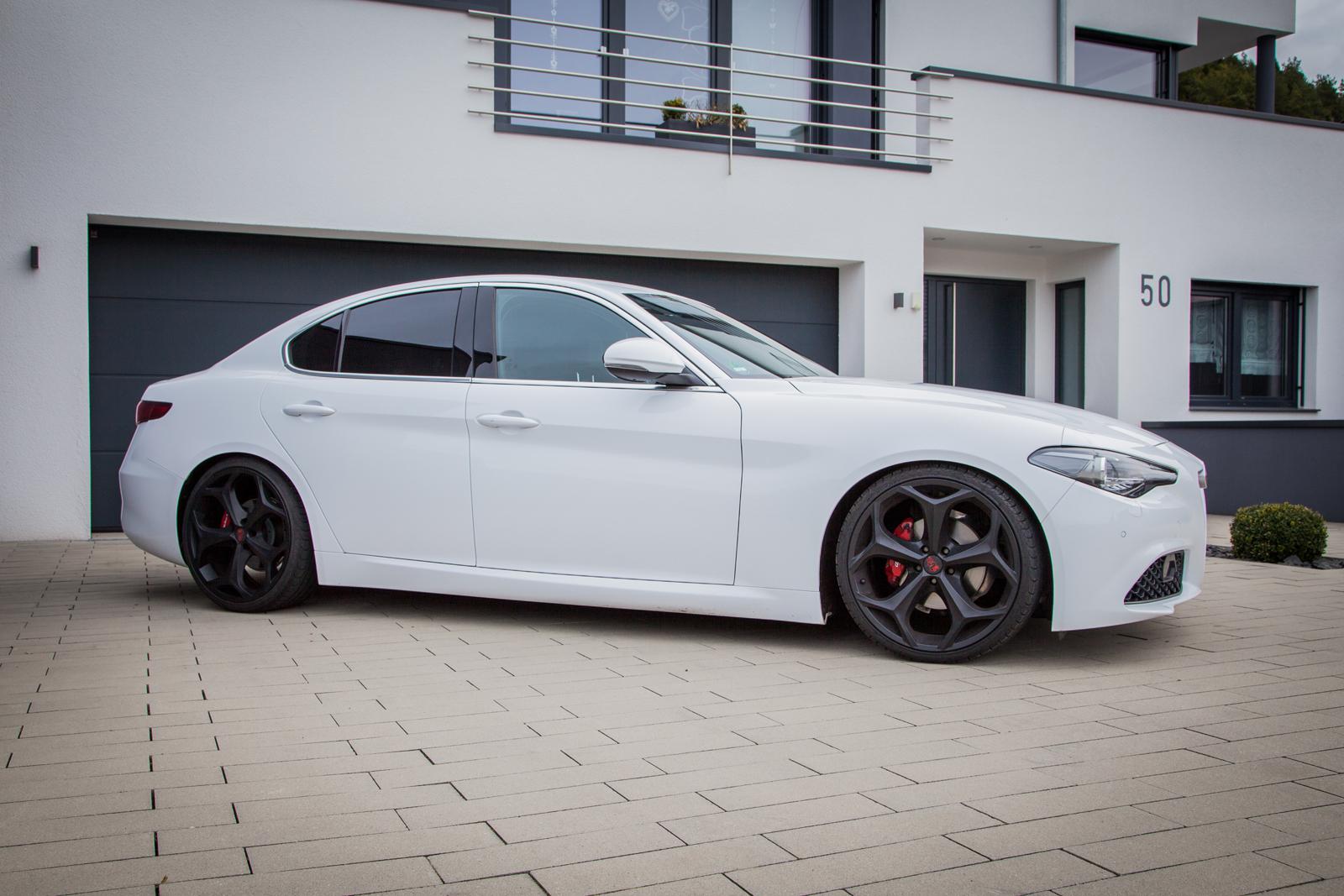 KW Coilover suspension V3 inox (incl. deactivation for electronic dampers) ALFA ROMEO GIULIA (952_) 10/2015- (35215031)