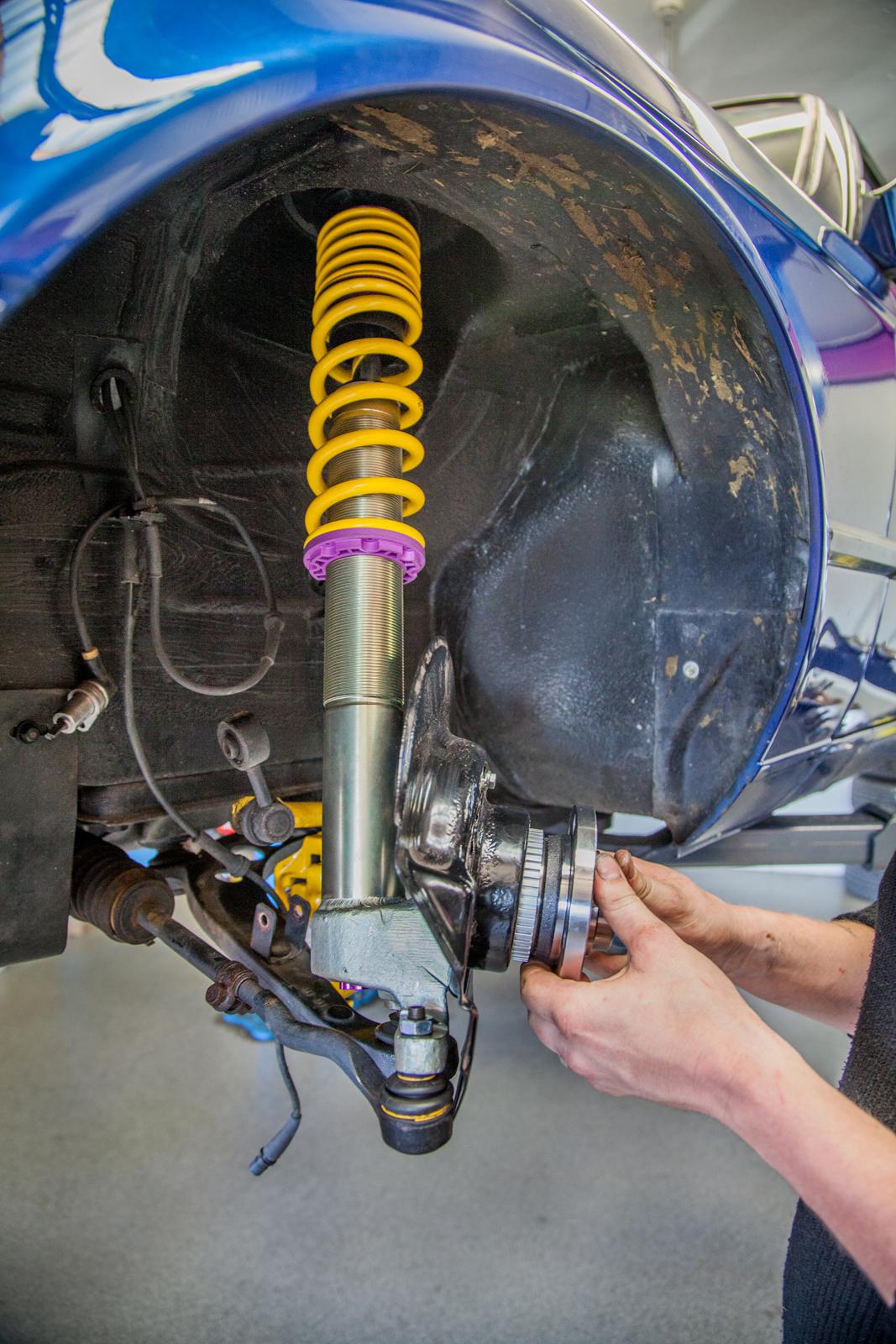 KW Coilover suspension V3 (FA struts with KW spindles) BMW 3 Convertible (E30) 09/1982-11/1993 (352200BV)