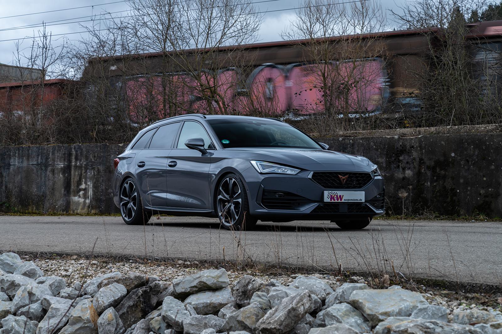 ST Coilovers ST XA galvanized steel (with damping adjustment) VW GOLF VIII (CD1) 07/2019- (182100DL)