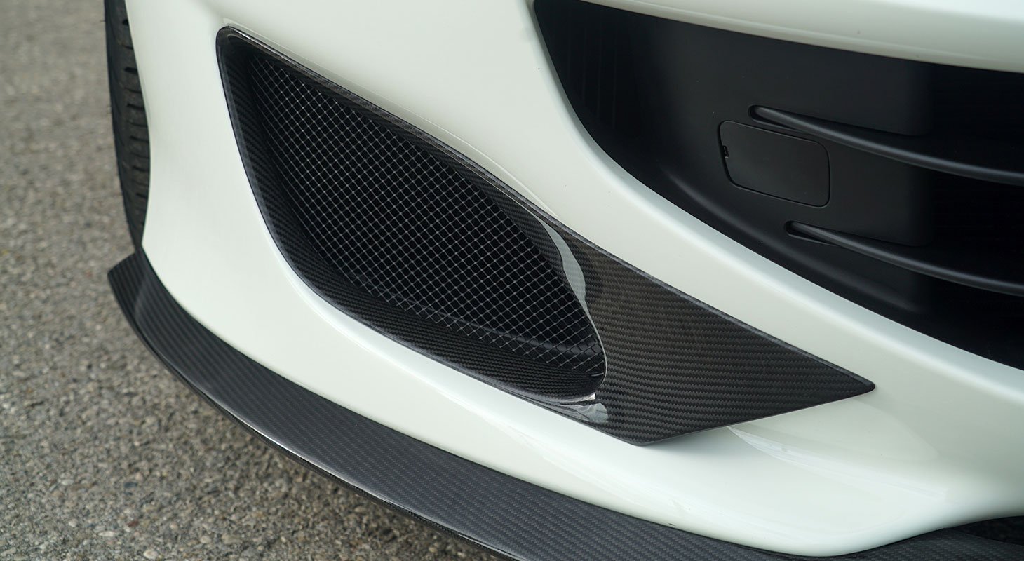 Novitec Ferrari Portofino | Front-Inlet - Visible Ferrari Carbon