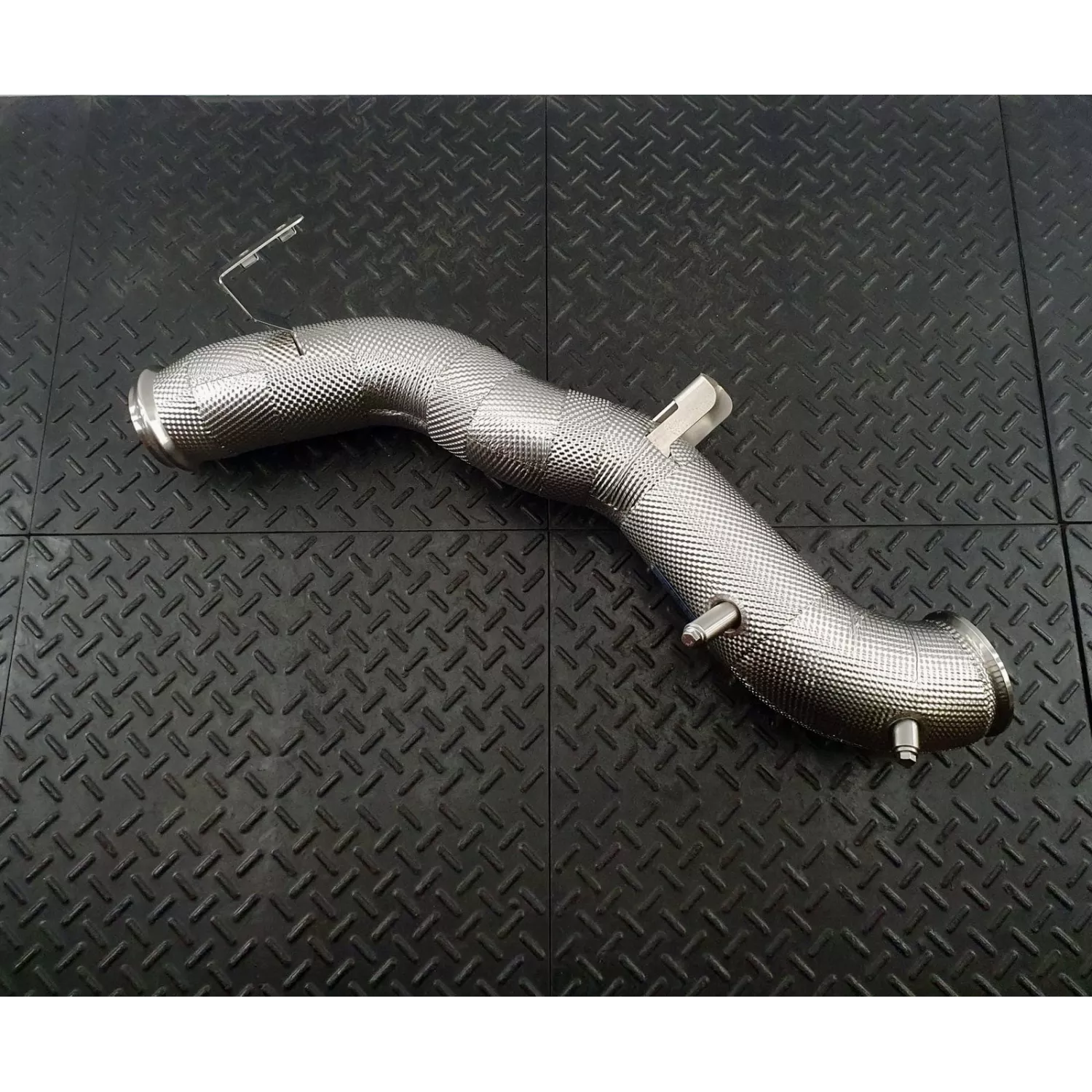 Redstar Catless Downpipe for C-class W206 AMG C43 / C63S E-Perf 2.0 M139L Engine 2022-present