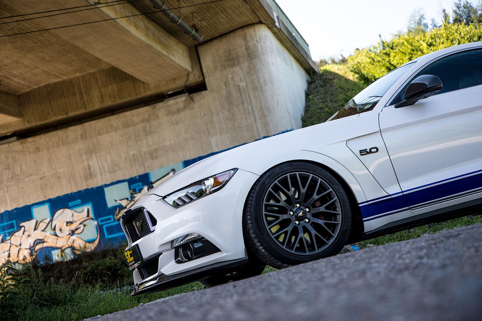 ST Coilovers ST XA galvanized steel (with damping adjustment) FORD USA MUSTANG Coupe 02/2014- (18230065)