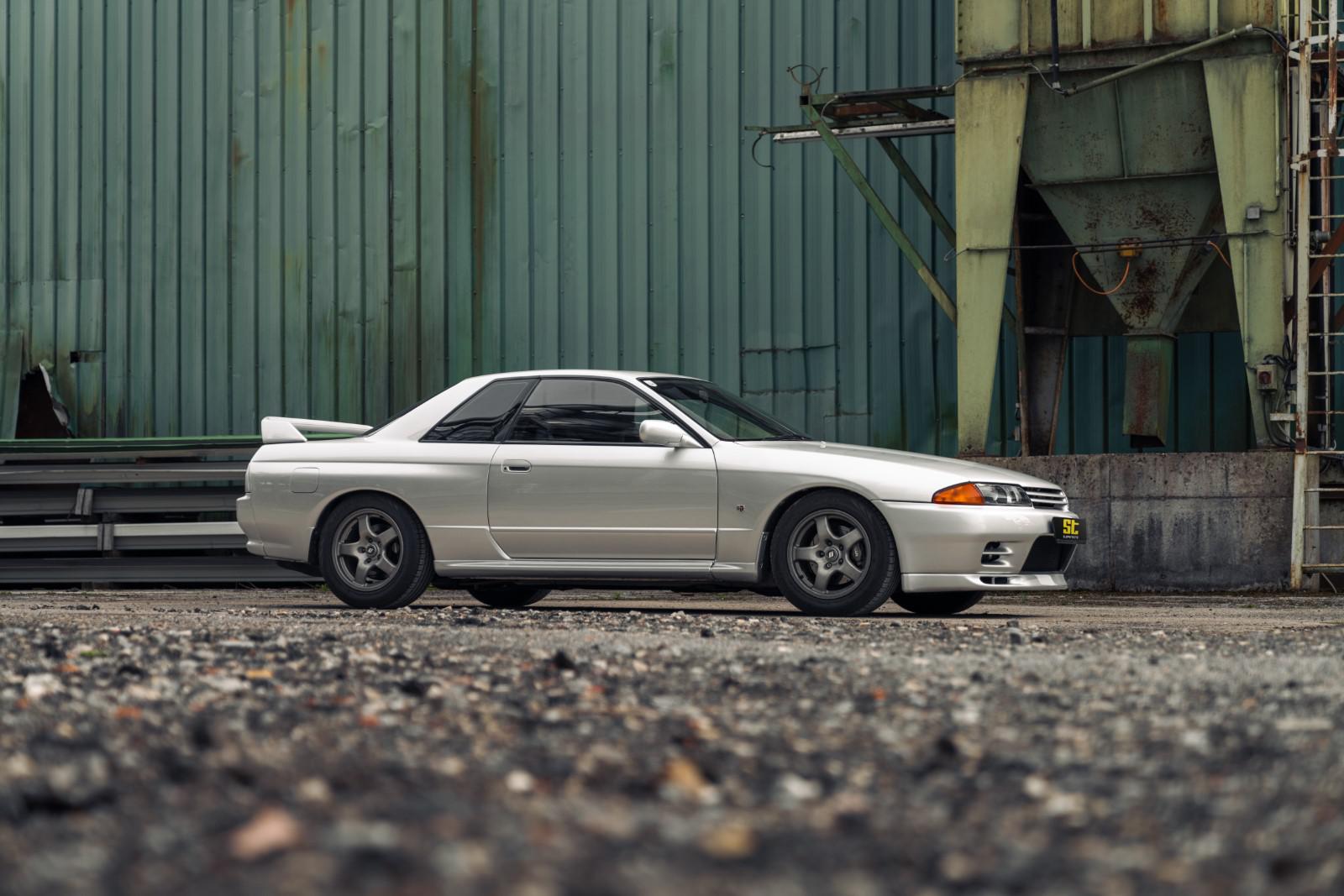 ST Coilovers ST XTA plus 3 galvanized steel (adjustable damping with top mounts) NISSAN SKYLINE Coupe (R32) 03/1989-01/1995