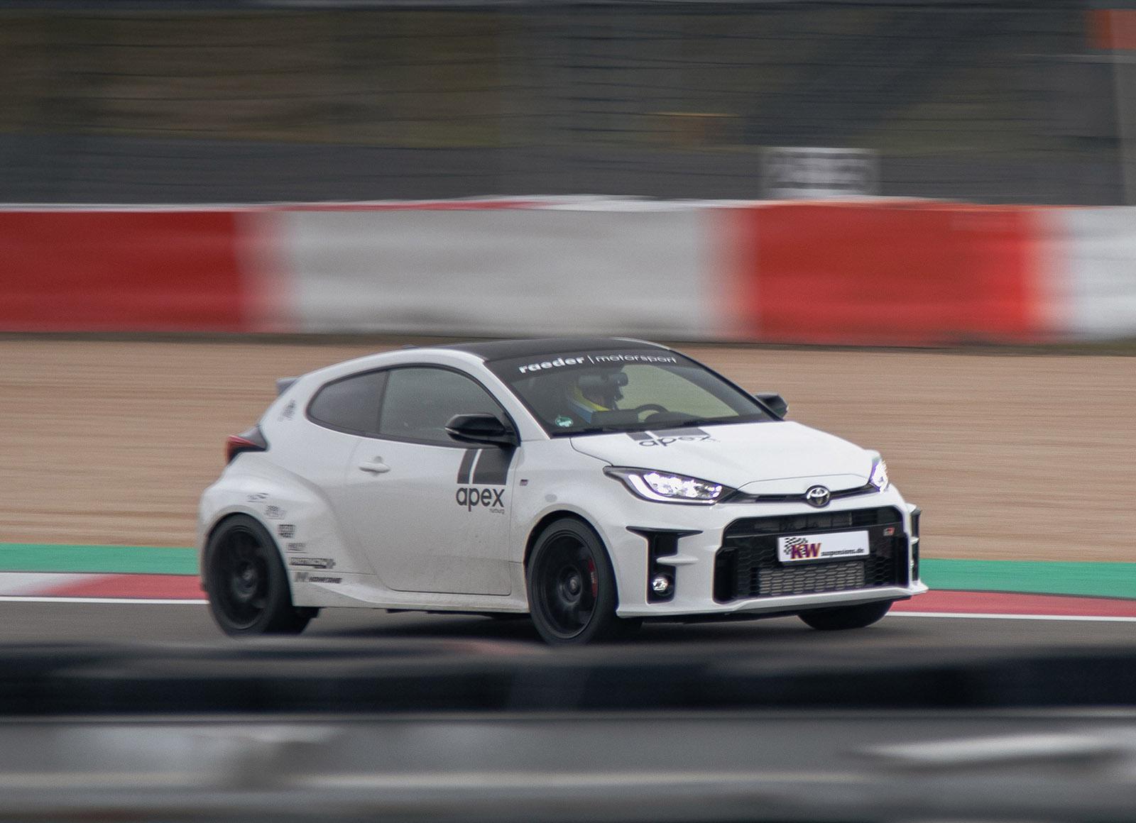 KW Coilover suspension V4 Clubsport incl. top mounts TOYOTA YARIS (_P21_, _PA1_, _PH1_) 02/2020-