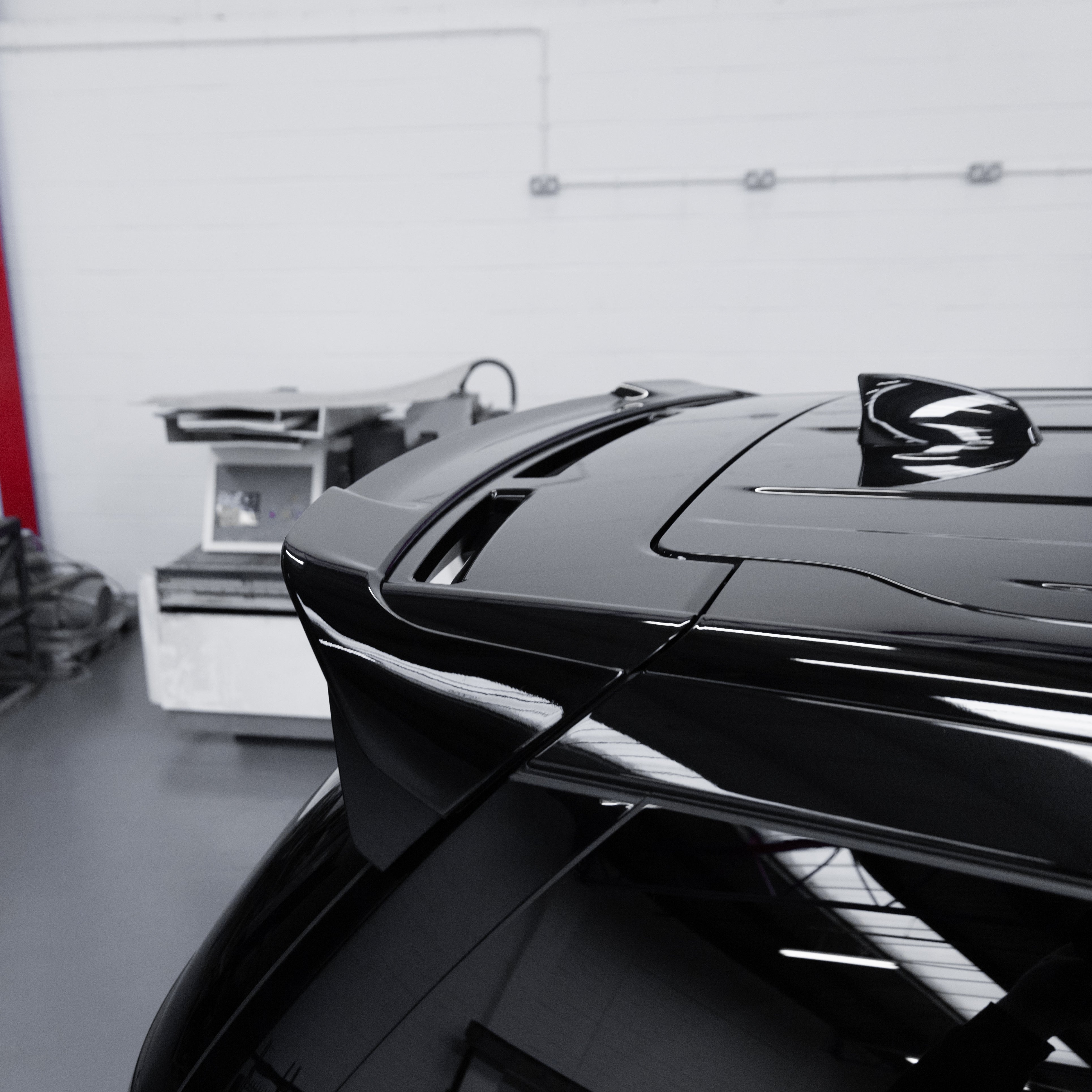 Urban Discovery 5 & 5.5 Rear Spoiler