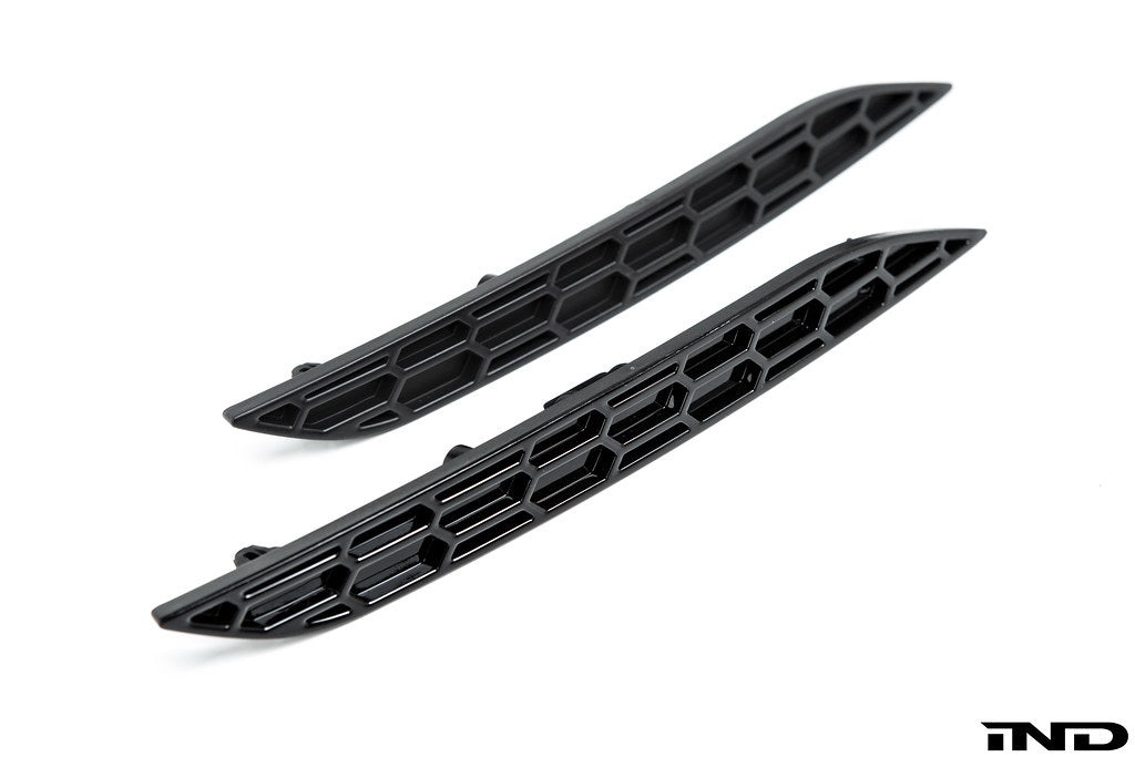 Acexxon F22 2-Series M-Sport Rear Reflector Insert Set - Honeycomb