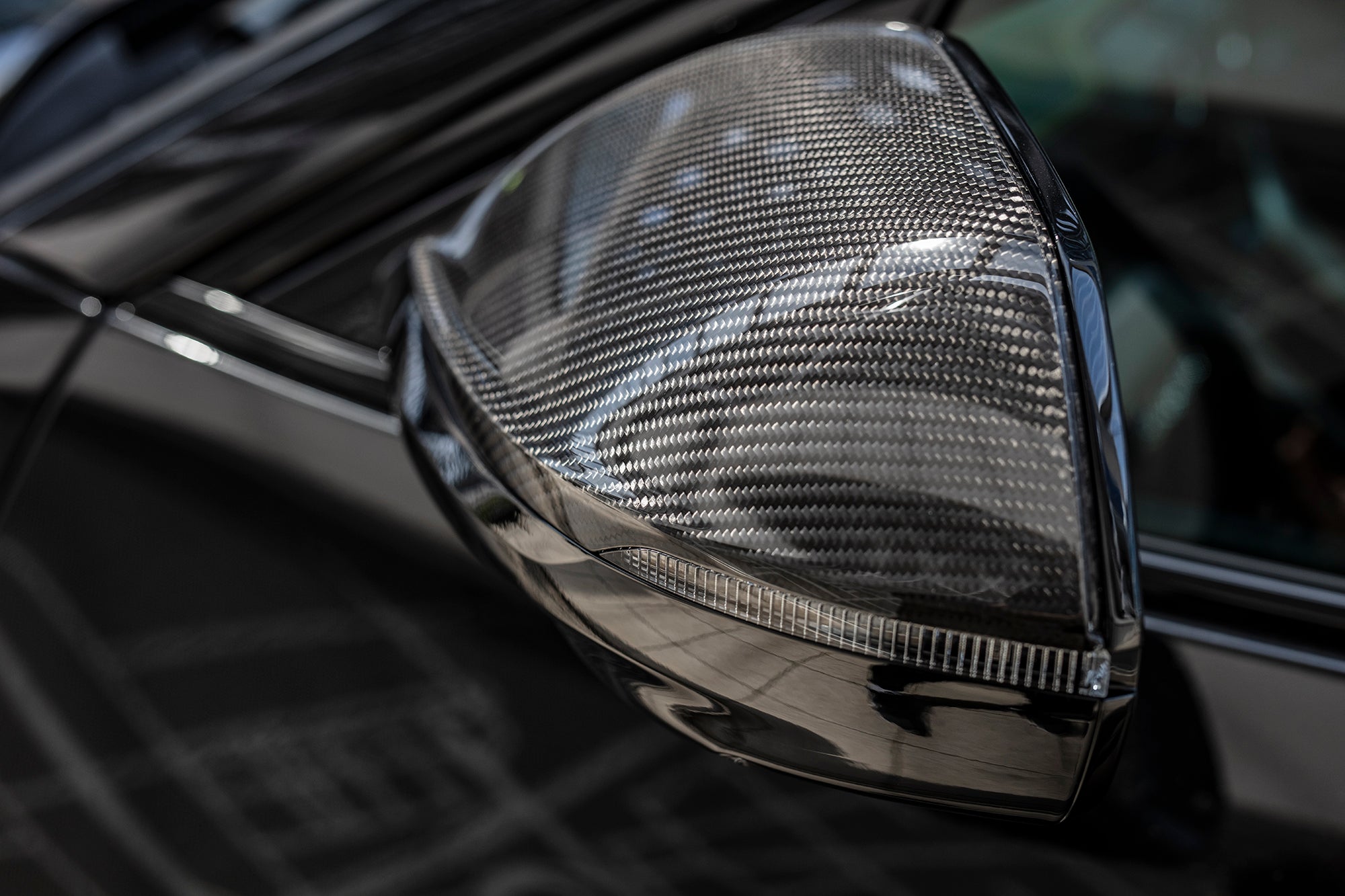 Urban Carbon Wing Mirror Caps for Lamborghini Urus