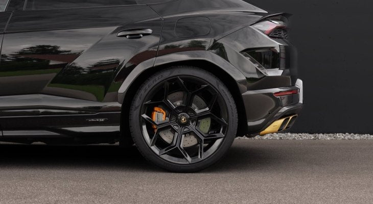 Lamborghini Urus SE | Novitec Tailpipes Gold