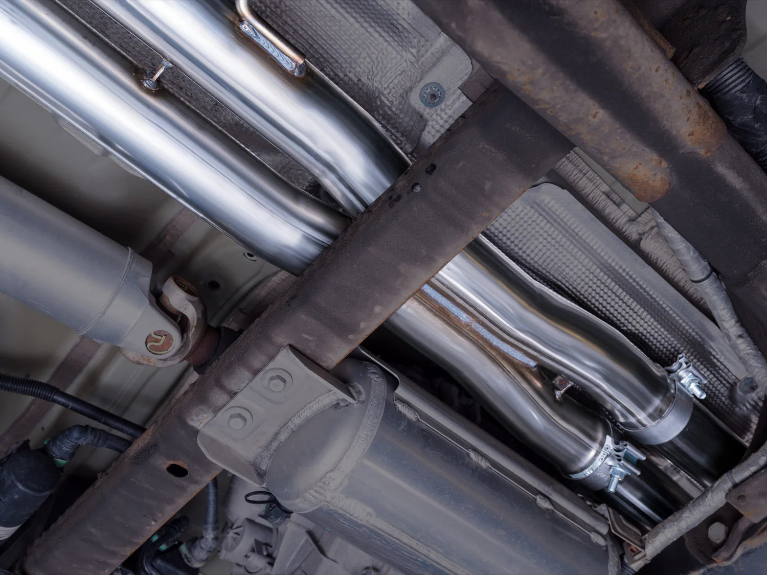 AWE 0FG Exhaust for GMT T1XX Tahoe/Suburban/Yukon/Yukon XL 6.2L