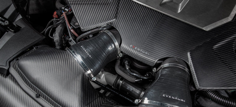 Eventuri Audi C8 RS6 RS7 Black Carbon Engine Cover