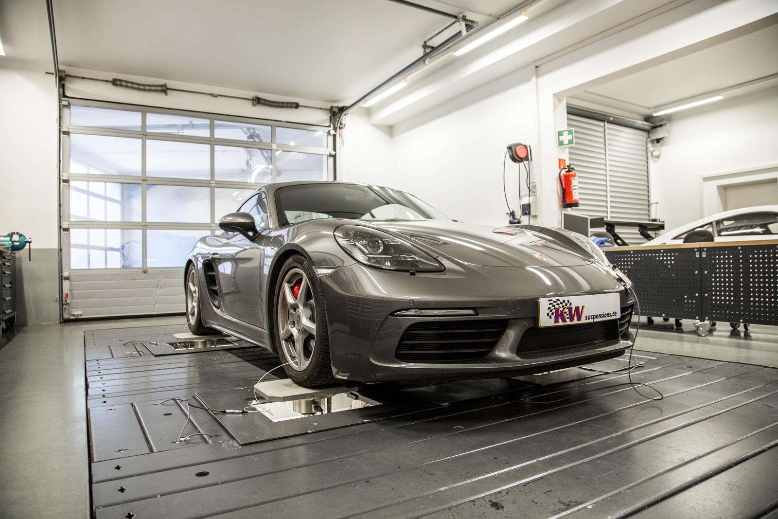 KW Coilover suspension V4 Clubsport incl. top mounts PORSCHE BOXSTER (981) 04/2012-