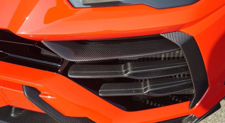 Lamborghini Urus | Cover Front Bumper Upper Position