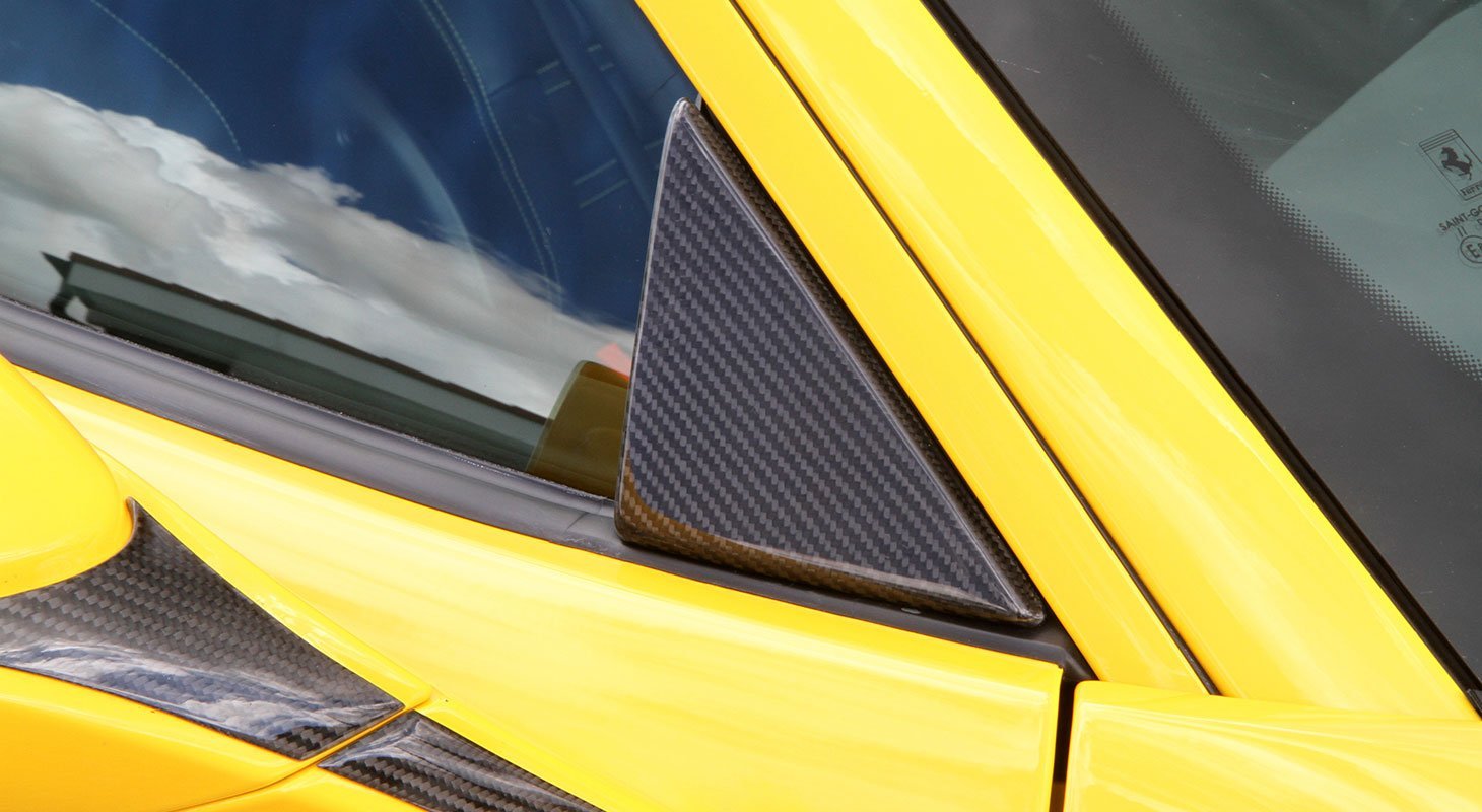 Ferrari 488 Spider/GTB | Novitec Triangle Cover For Side Window - Visible Ferrari Carbon