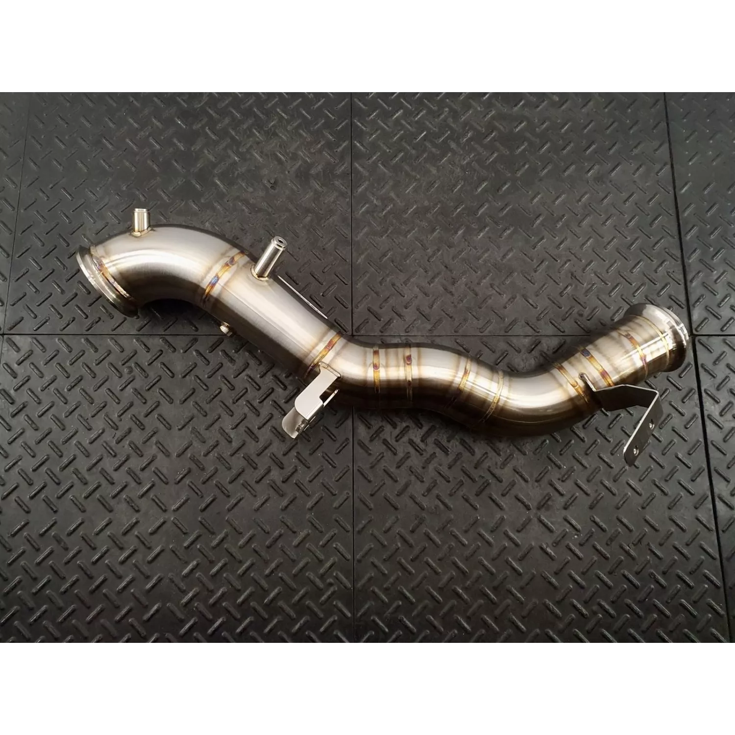 Redstar Catless Downpipe for C-class W206 AMG C43 / C63S E-Perf 2.0 M139L Engine 2022-present