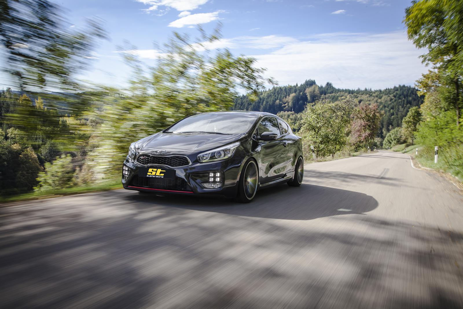 ST Coilovers ST XA galvanized steel (with damping adjustment) HYUNDAI i30 (GD) 06/2011-