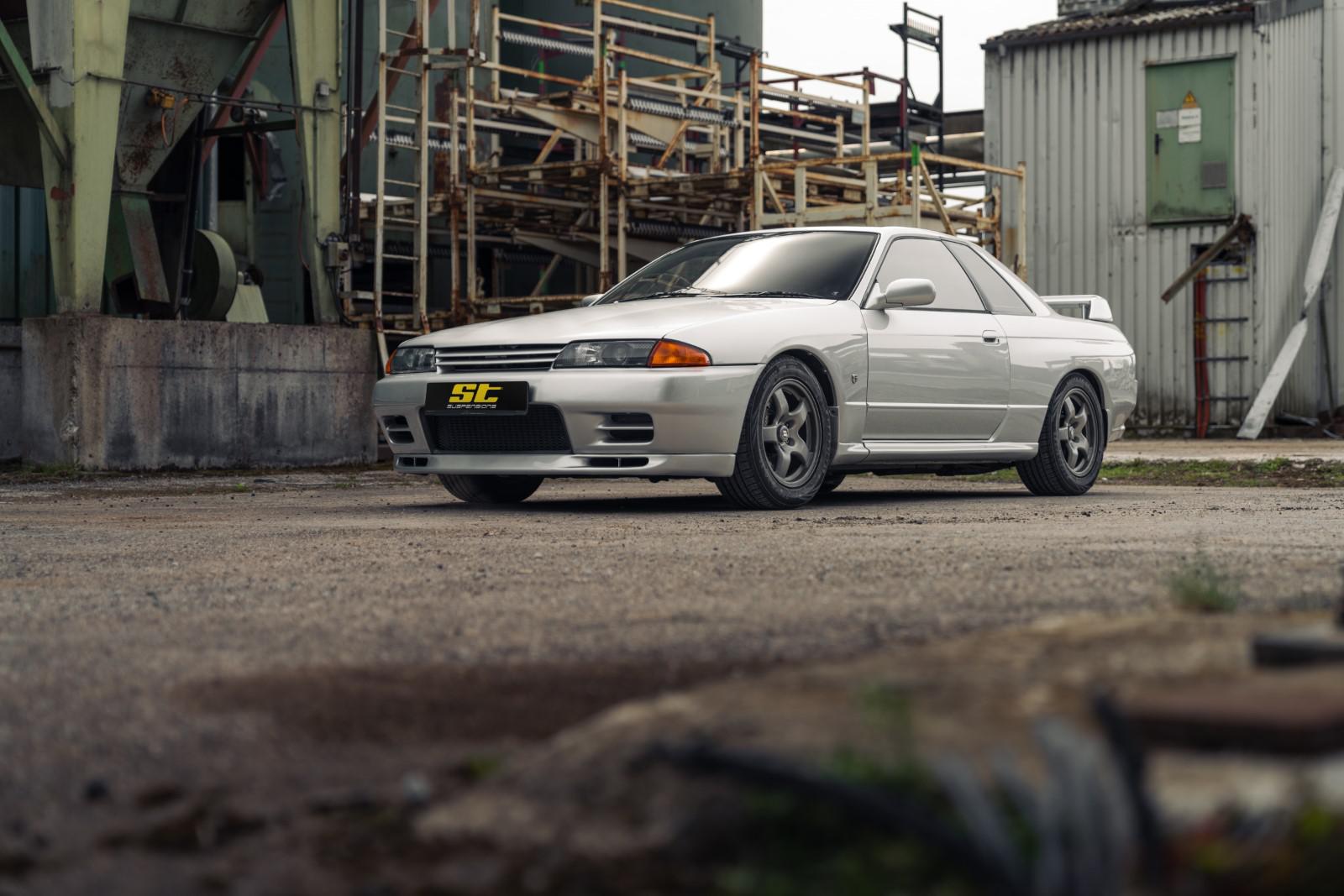 ST Coilovers ST XTA plus 3 galvanized steel (adjustable damping with top mounts) NISSAN SKYLINE Coupe (R32) 03/1989-01/1995