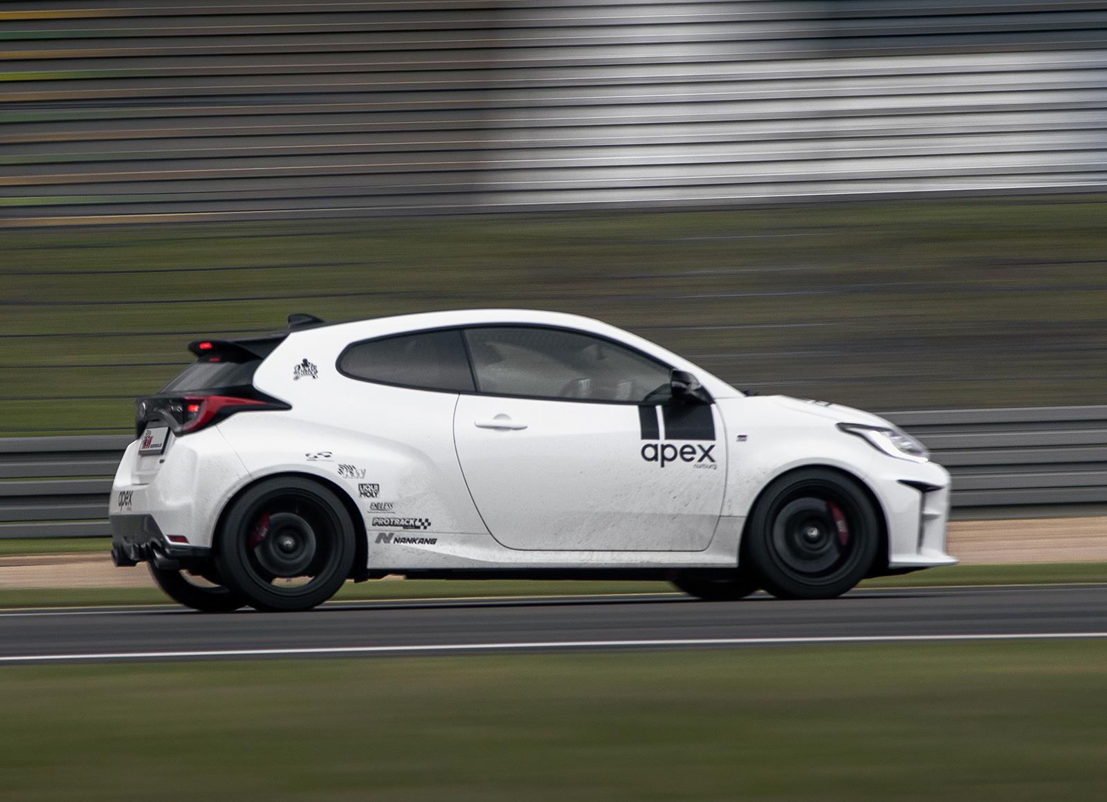 KW Coilover suspension V4 Clubsport incl. top mounts TOYOTA YARIS (_P21_, _PA1_, _PH1_) 02/2020-