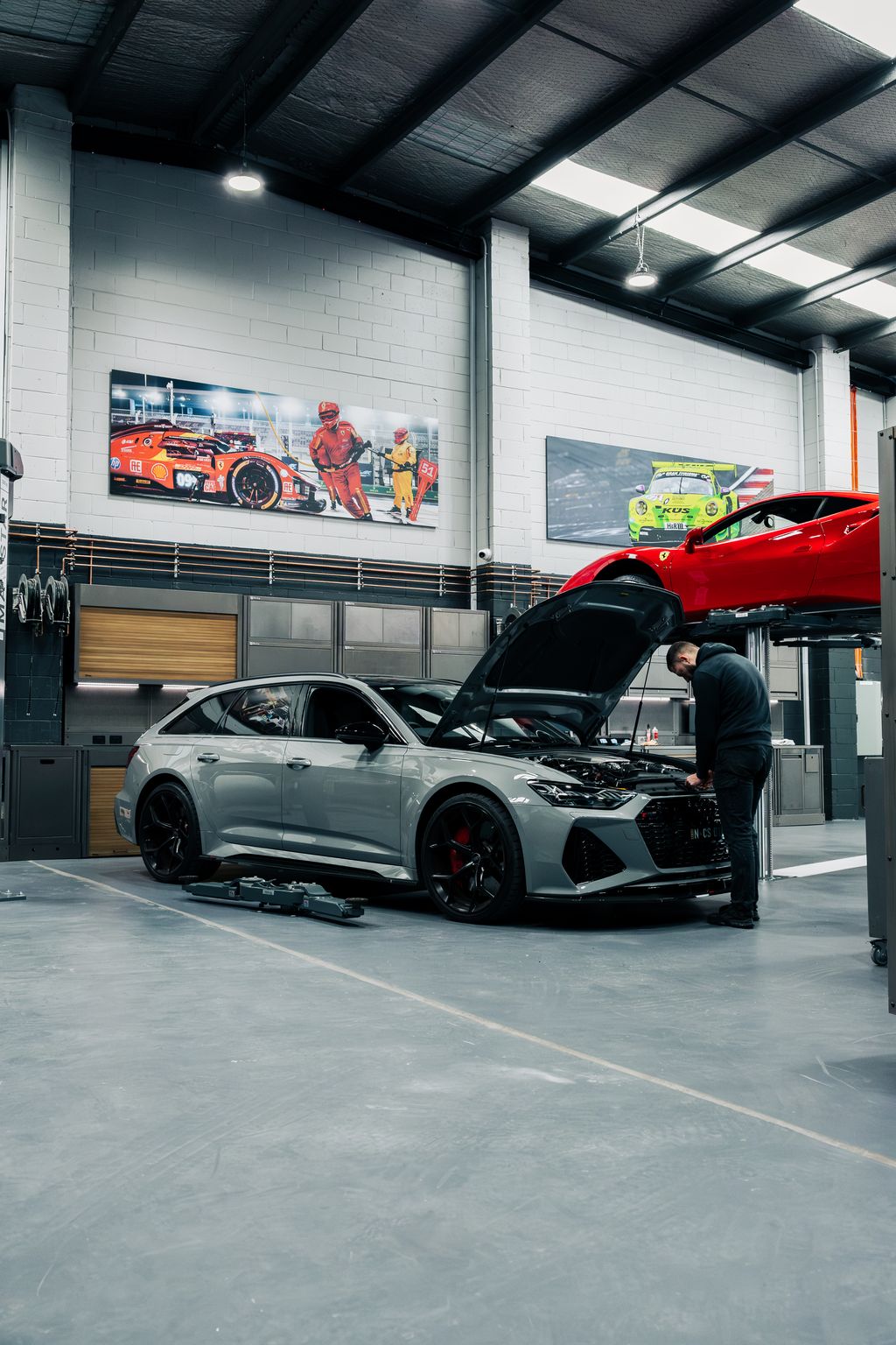 RS6 Avant in the workshop