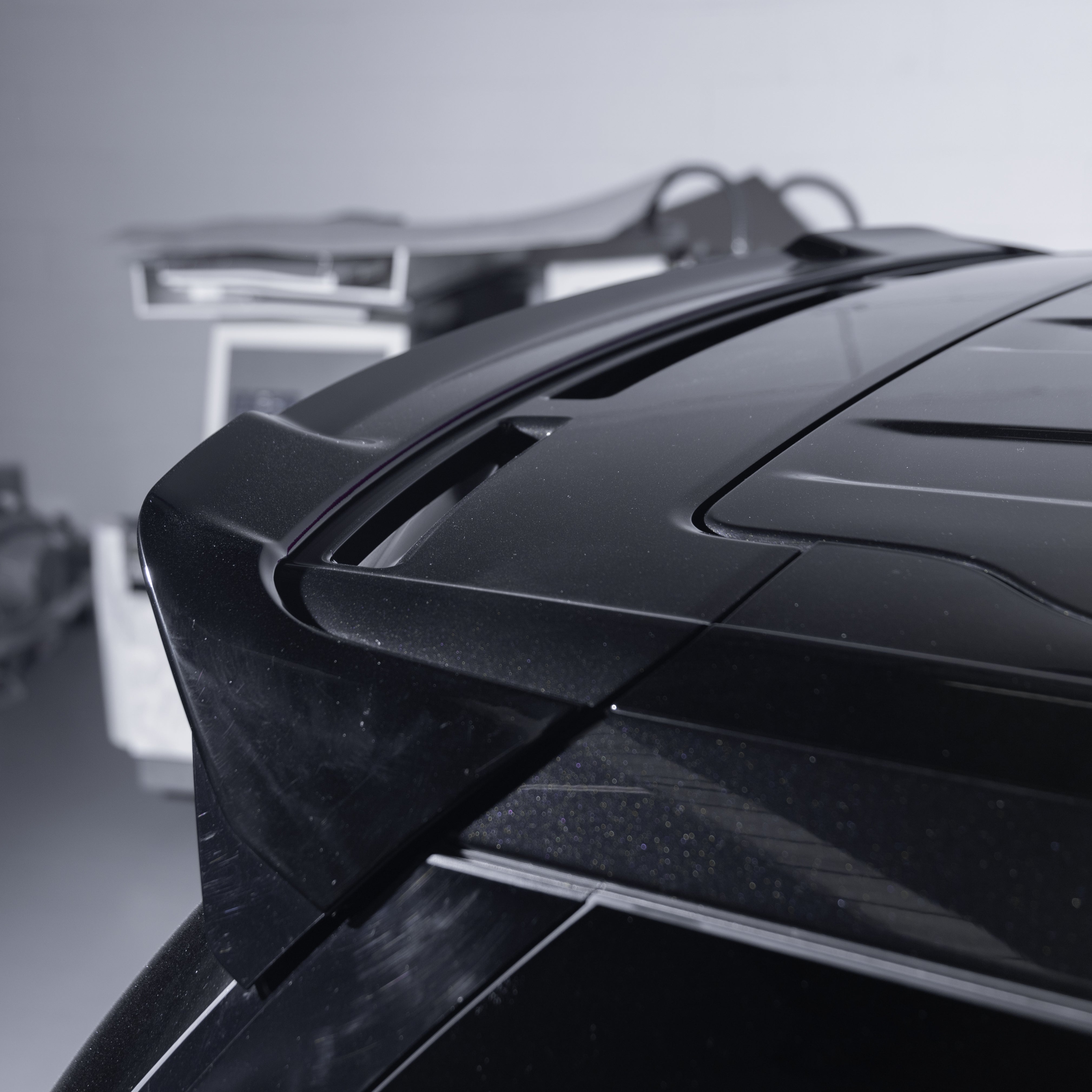 Urban Discovery 5 & 5.5 Rear Spoiler